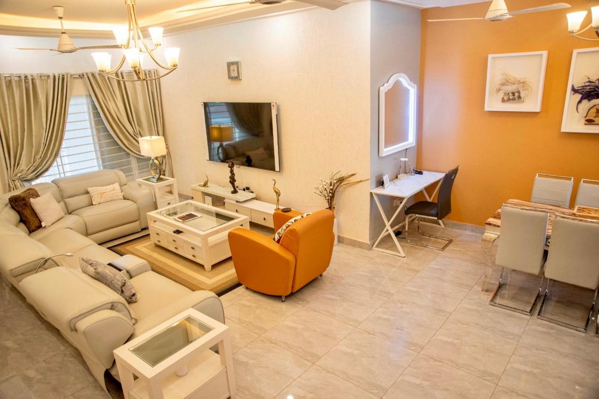 Seyramz Palace - Free Airport Pick Up - High Speed Starlink Wifi - Car Rental Tamale Eksteriør bilde